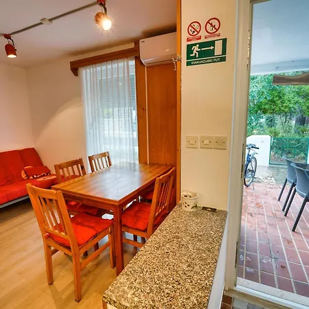 Easy And Simple Barbariga Apartamento *