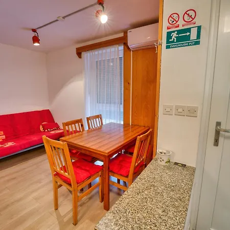 Easy And Simple Barbariga Apartamento